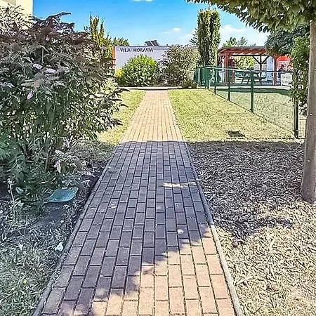 S Krasnym Vyhledem Na Jezera A Palavu Pasohlávky